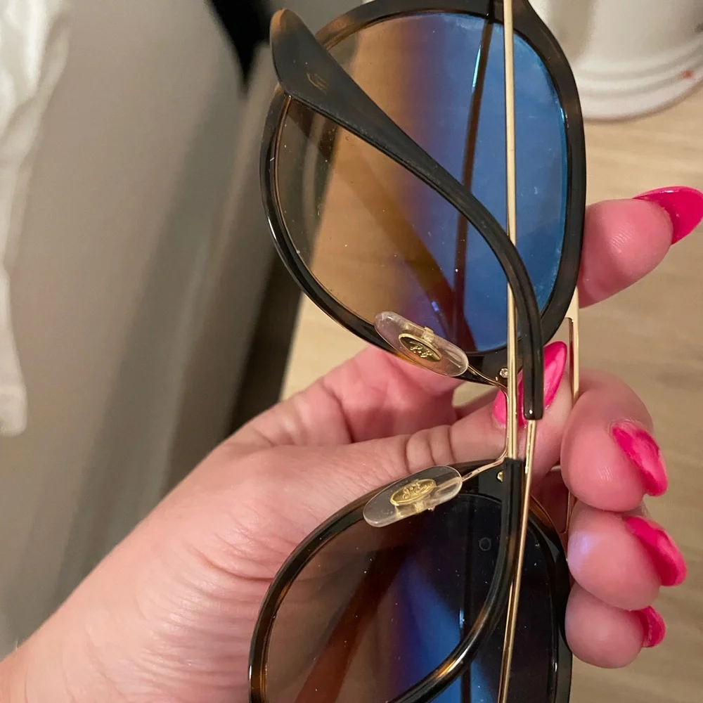 Ray Bans Tortoise and Gold - Picture 9 of 10
